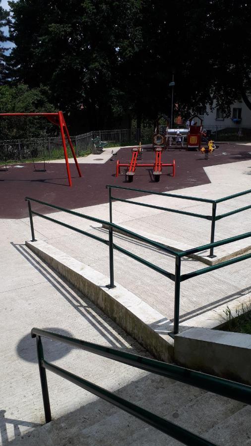 Apartman Maja Appartement Belgrado Buitenkant foto