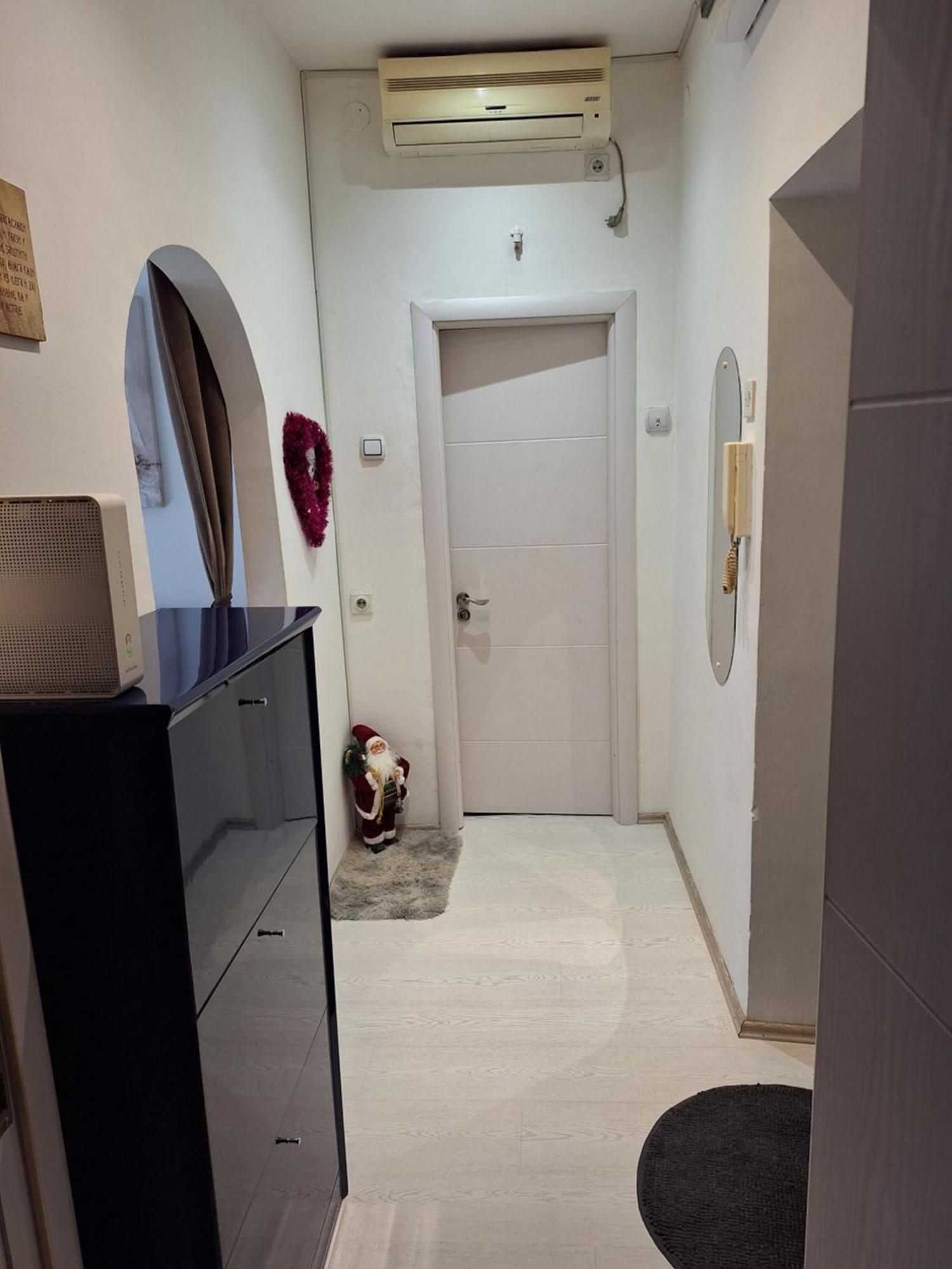 Apartman Maja Appartement Belgrado Buitenkant foto